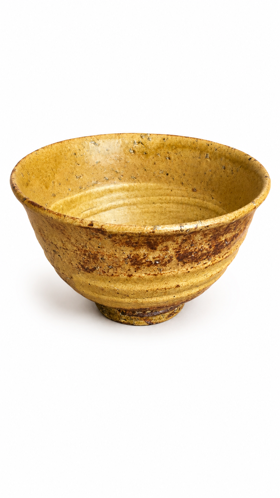 Handcrafted Japanese ceramic matcha bowl with golden ash glaze

Rustic Japanese chawan featuring natural kiln-fired textures