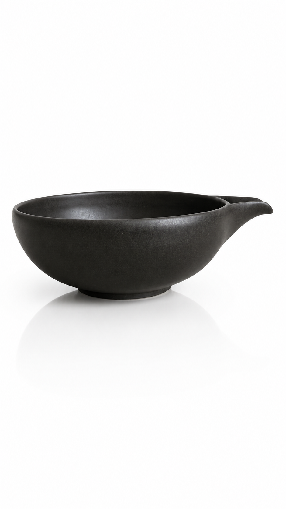Black Matcha Pouring Bowl — Katakuchi