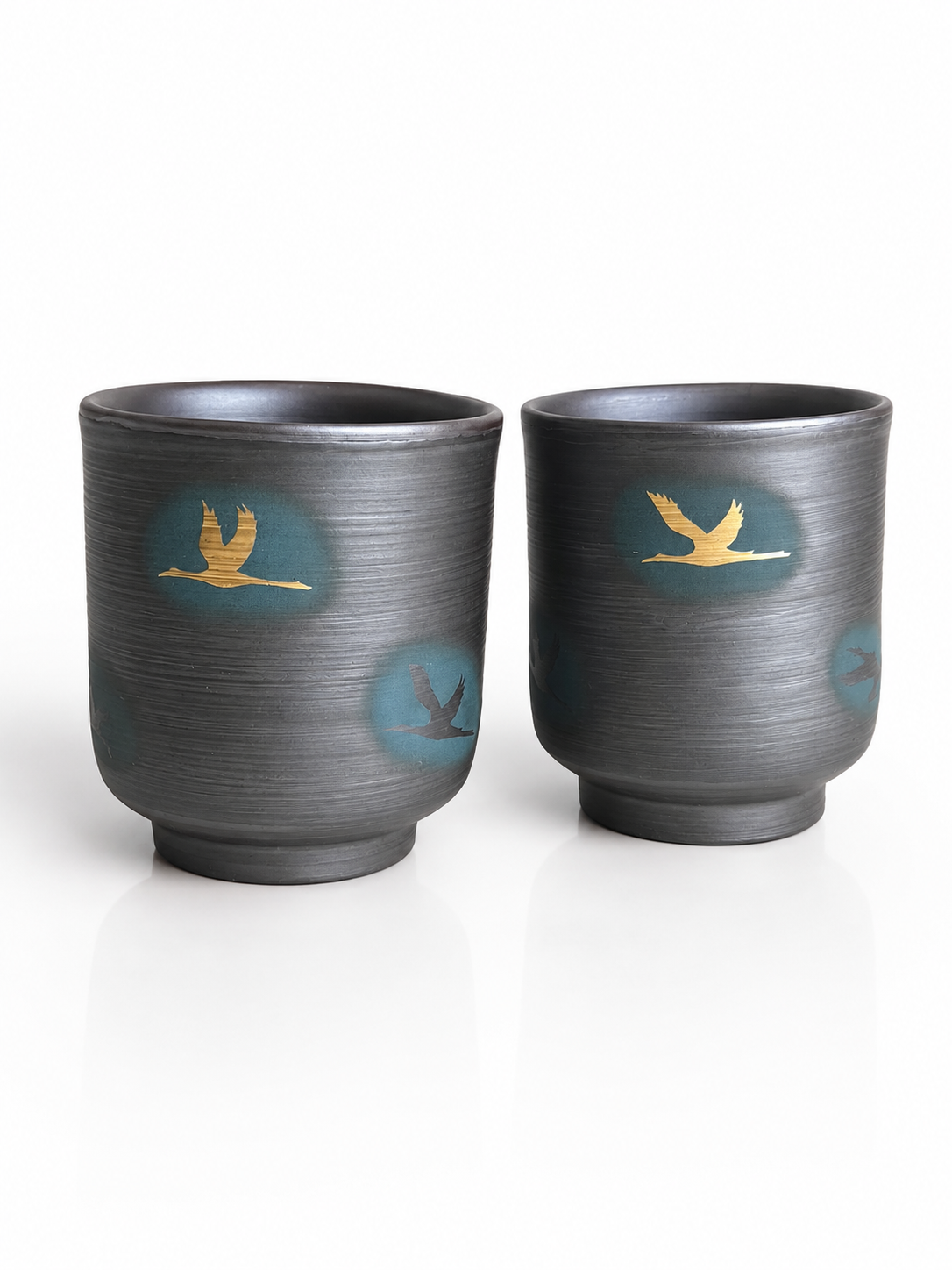Handcrafted Japanese yunomi tea cups with gold crane design