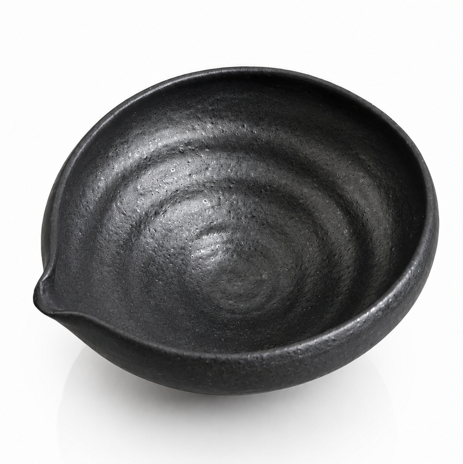 Charcoal Black Matcha Pouring Bowl — Katakuchi